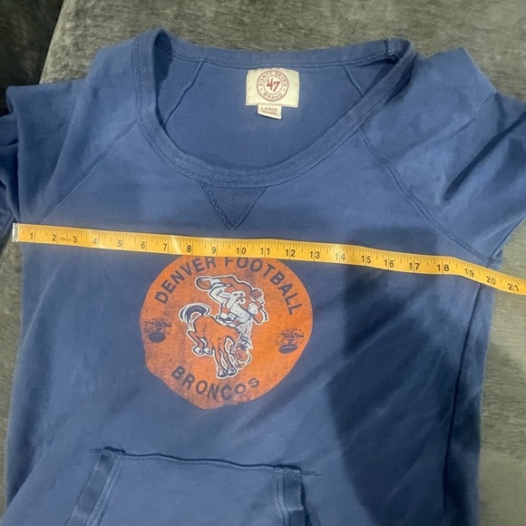 ‘47 brand Denver Broncos Vintage Style Sweatshirt- Size L (fits closer to a M) - Picture 9 of 11